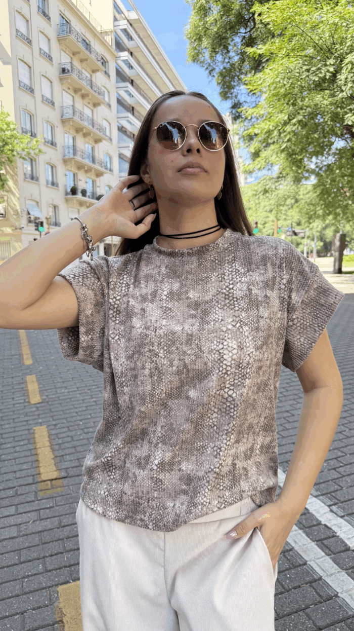 Remera Hanna - Imagen 1